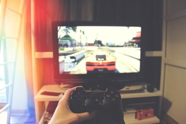 Playing games on TV