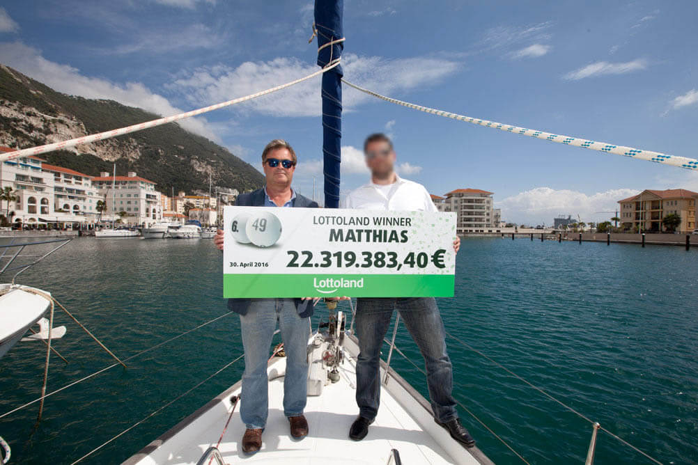 Matthias gewinnt 22,3 Millionen Euro beim LOTTO 6aus49